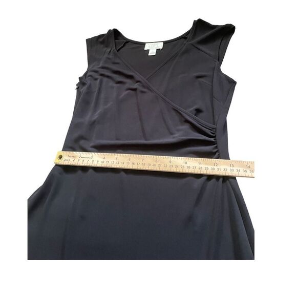 Ann Taylor black rayon Blend cap Sleeve Dress size 6p - Picture 2 of 5